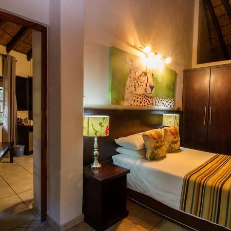 Emdoneni Lodge With Zululand Cat Conservation Project ฮลูฮลูเว ภายนอก รูปภาพ