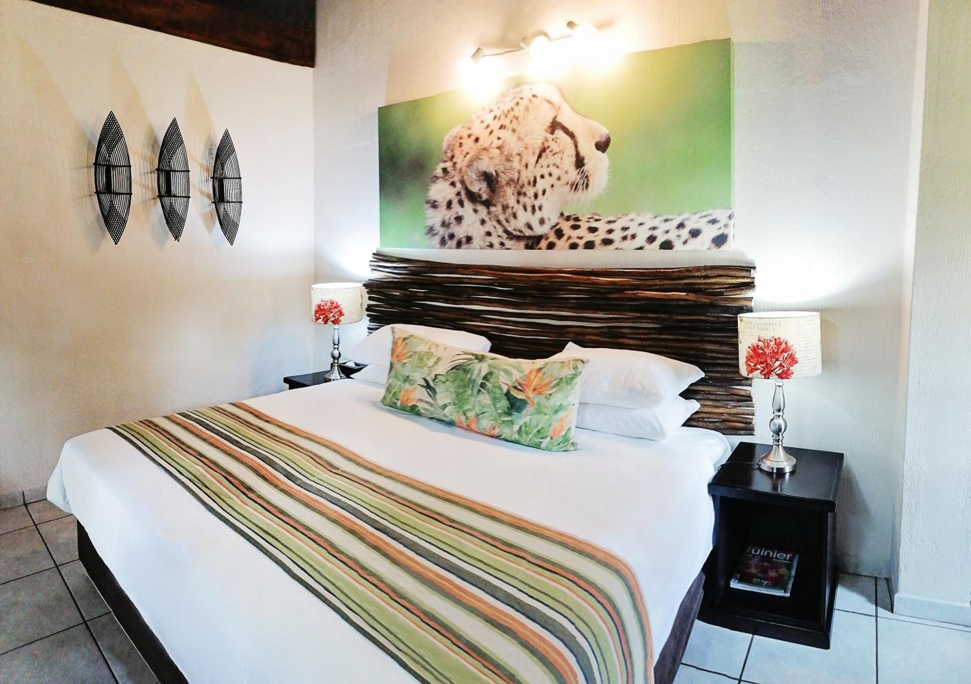 Emdoneni Lodge With Zululand Cat Conservation Project ฮลูฮลูเว ภายนอก รูปภาพ