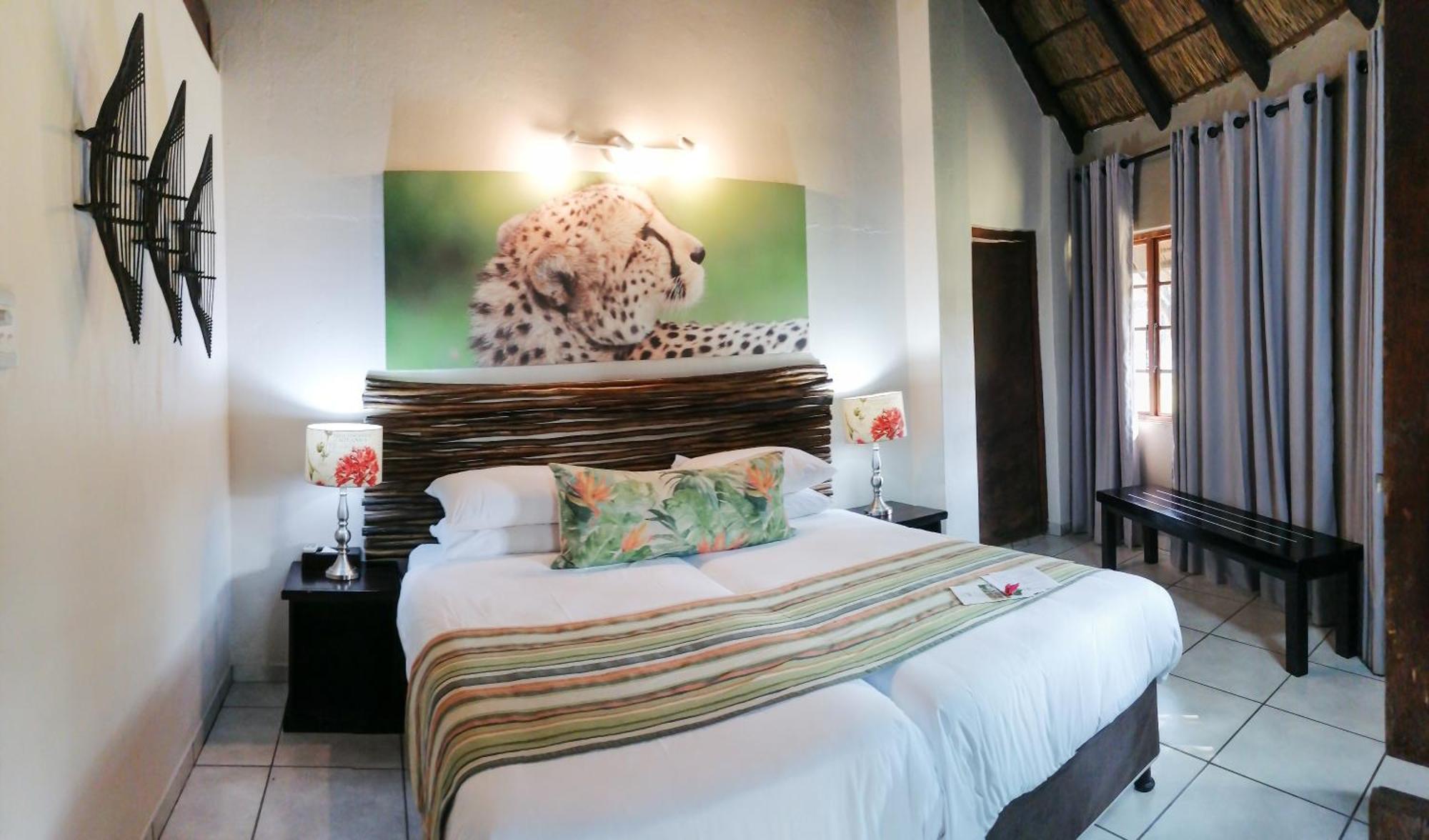 Emdoneni Lodge With Zululand Cat Conservation Project ฮลูฮลูเว ภายนอก รูปภาพ